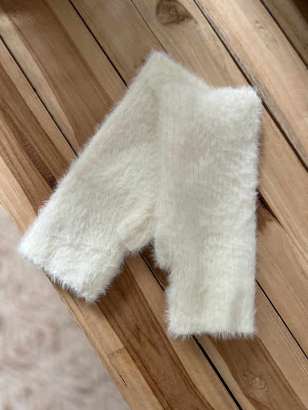 Glovelettes off-white fluffy