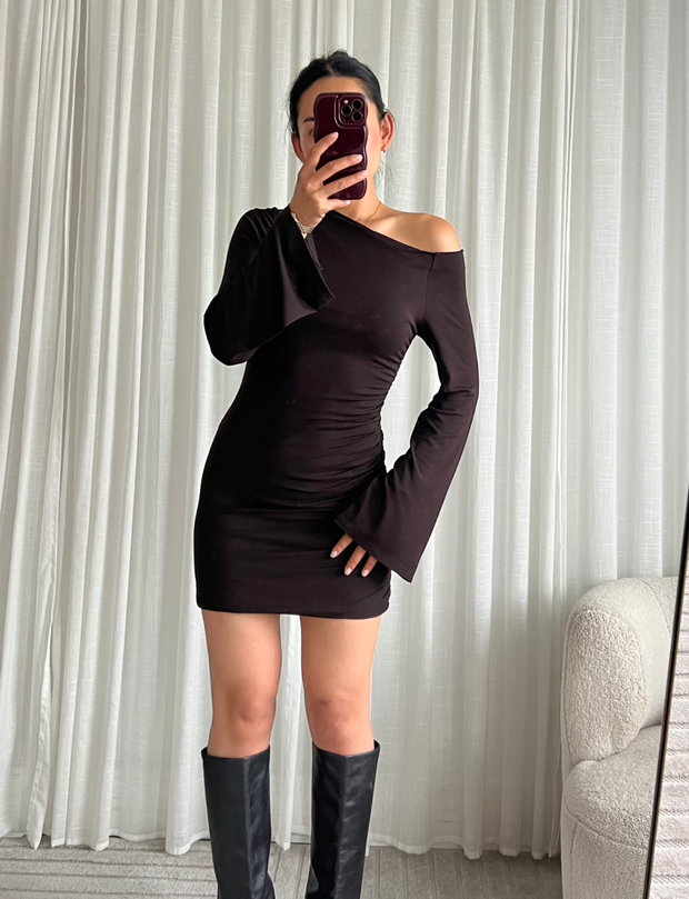 Dress off shoulder flaired sleeves M792