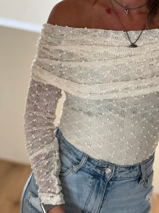 Top off-shoulder 23471 Ecru