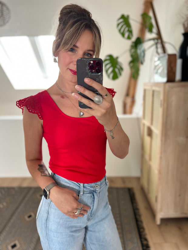 Top 13261 Broderie mouw Rood