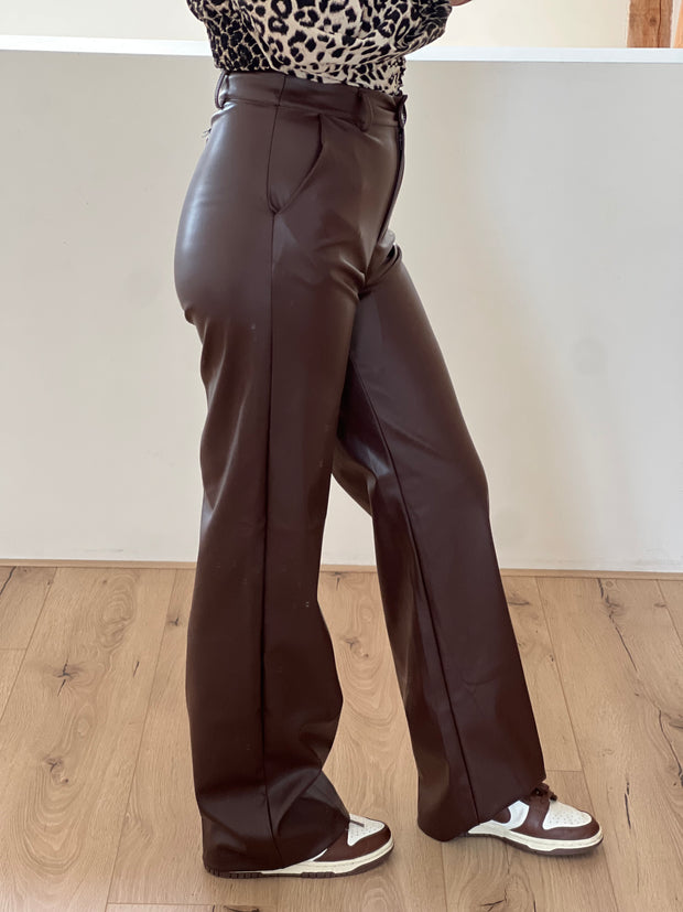 Broek leatherlook M317 Bruin